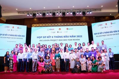 Hoàng Đức trình bày tại Learning Event của Dự án Hoà Nhập